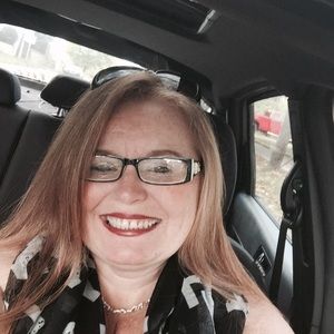 Meet your Posher, Edna