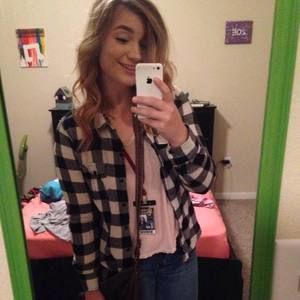 Meet your Posher, Zoë