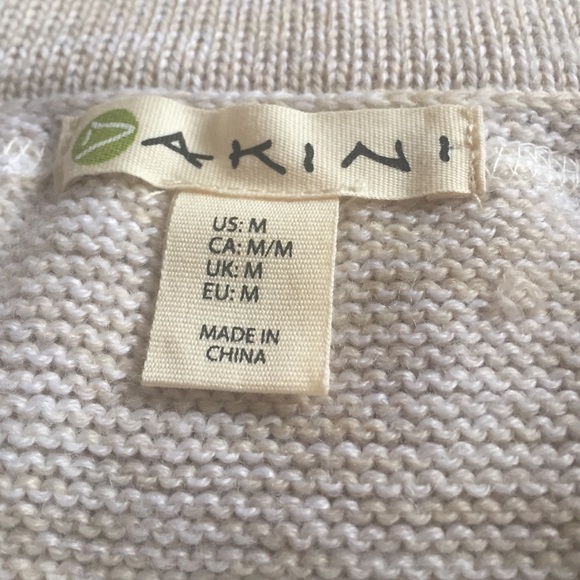 Adorable Wool Sweater Skirt - Picture 4 of 4