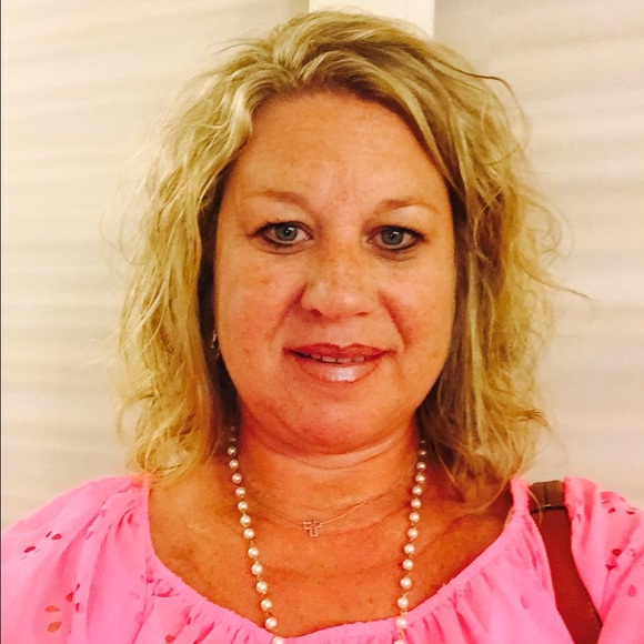 Meet your Posher, Angela - Picture 1 of 1
