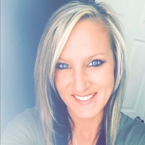 Meet your Posher, Lacey