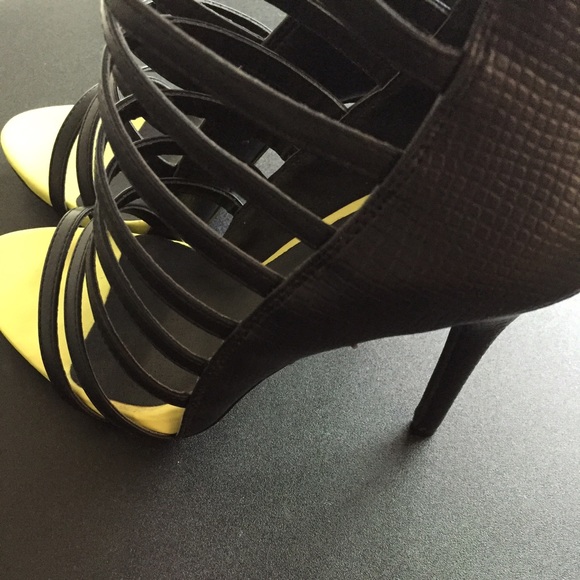 Strapped Sandal - Picture 3 of 4