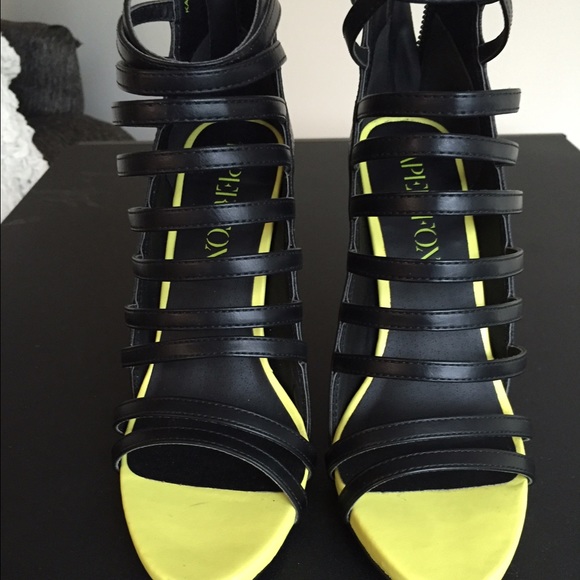 Strapped Sandal - Picture 4 of 4