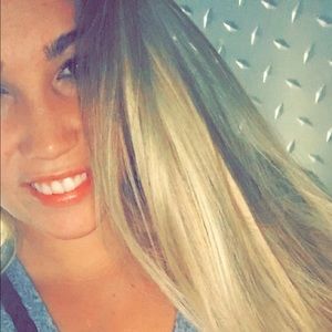 Meet your Posher, Icela