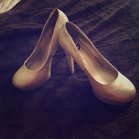 Guess heels
