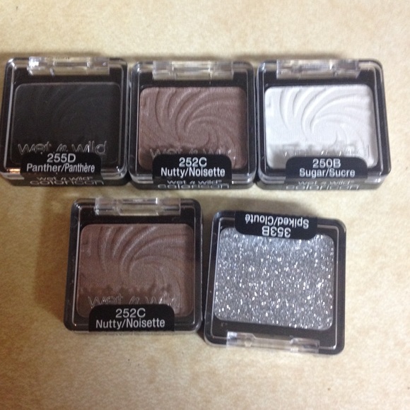 15 Eye shadows