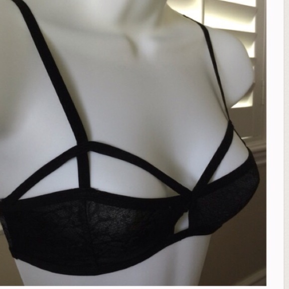 Clearance !! Strappy Lace Soft Urban Bralette - Picture 2 of 4