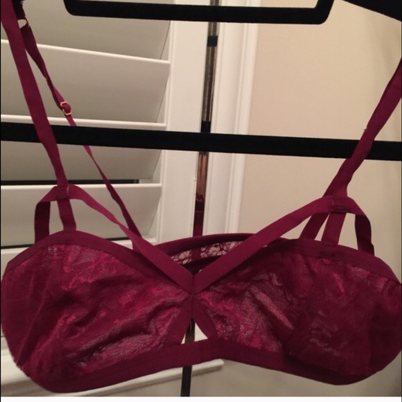 Clearance !! Strappy Lace Soft Urban Bralette - Picture 3 of 4