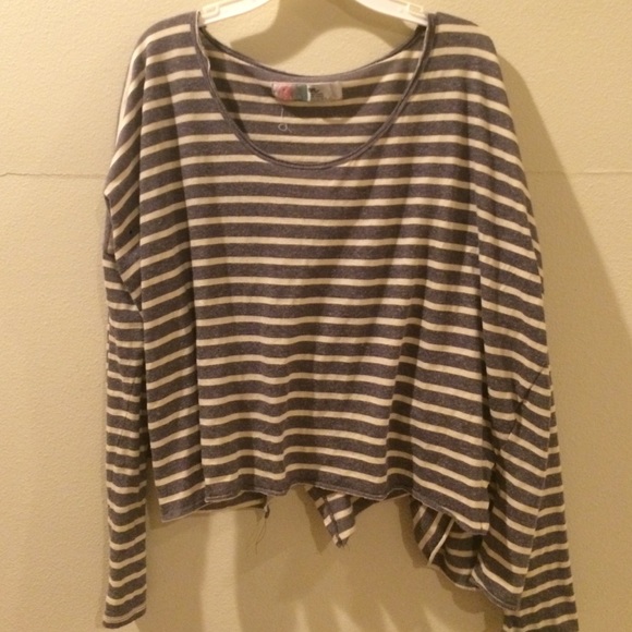 Stripped top