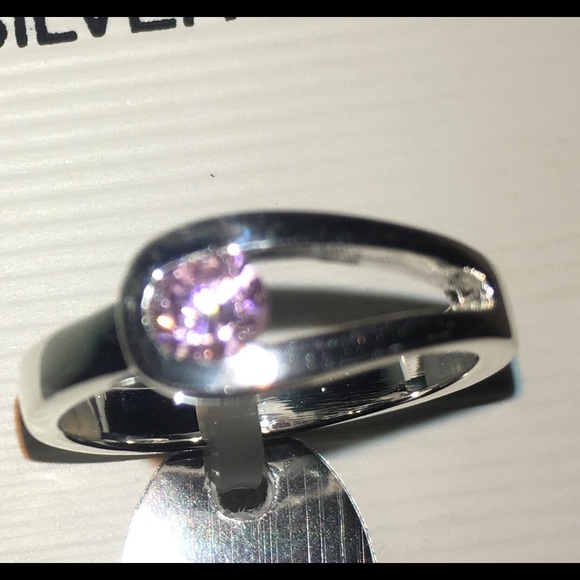Ring - Picture 3 of 3