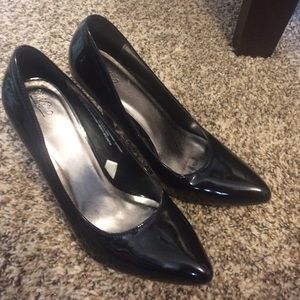 Black patent heels
