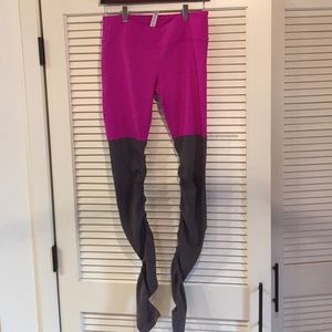 Alo Yoga Goddess legging