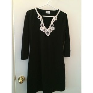 Lovely black dress with white trim! Size Small