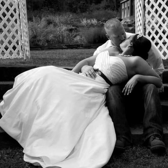 Meet your Posher, Jenna - Picture 1 of 1