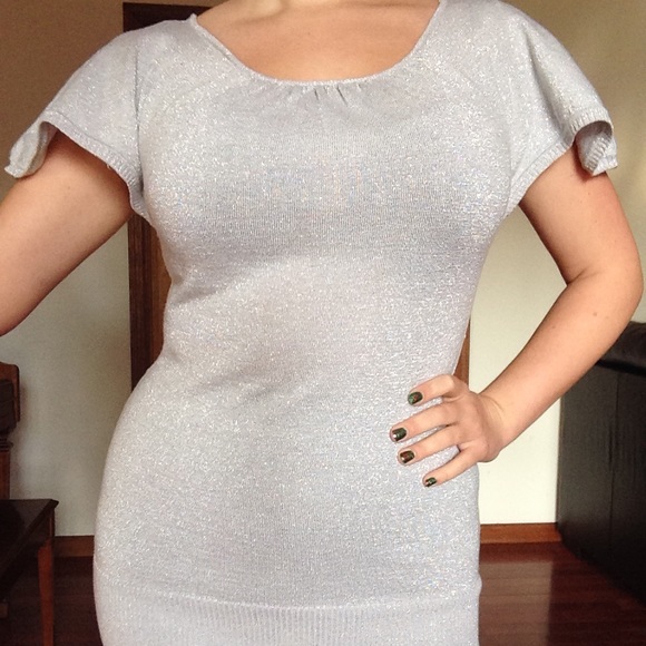 SALE Silver Tunic with Tied Keyhole Back