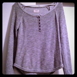 Aerie sweater/sweatshirt