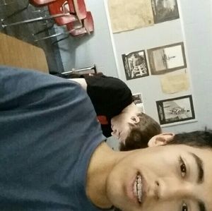 Meet your Posher, Carlos