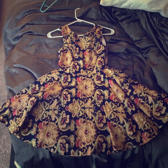 Beautiful dress from TOBI
