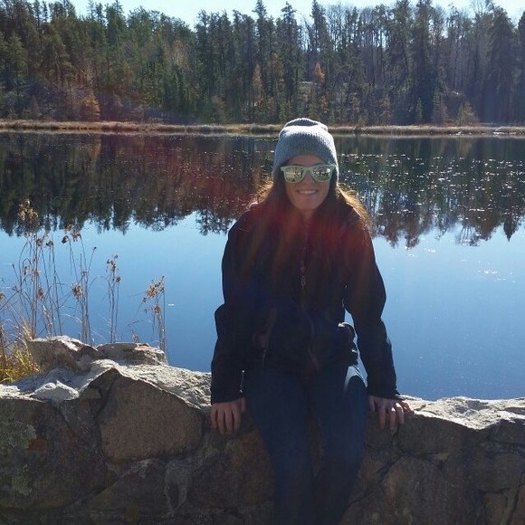 Meet your Posher, Becca