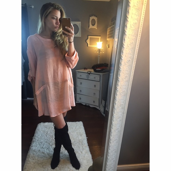 Blush oversized tunic - Picture 2 of 4