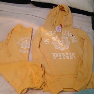 Pink vintage jogging set