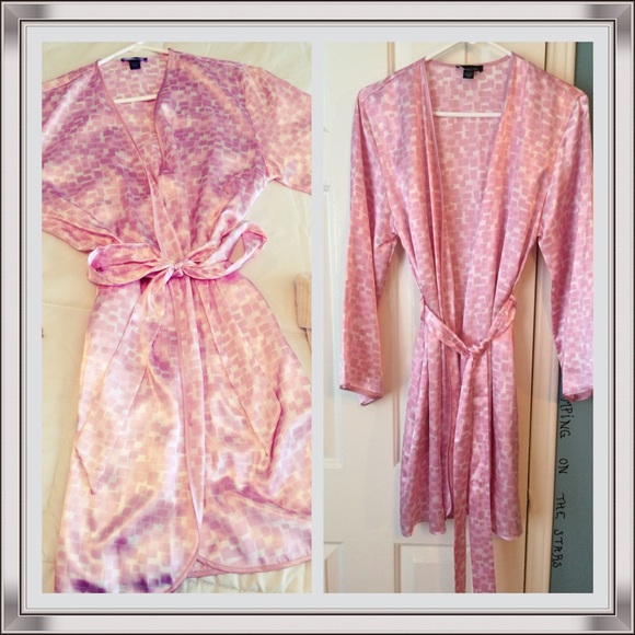Pink silky robe/wrap