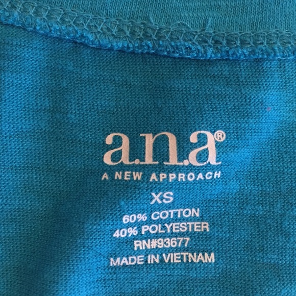 Blue top - Picture 2 of 3