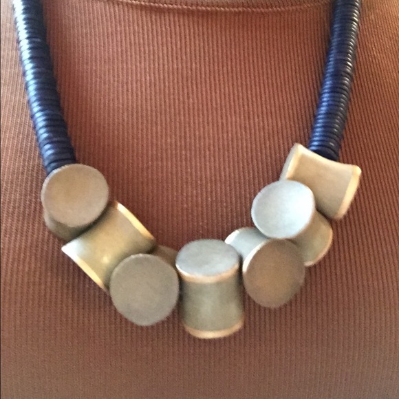 Wooden beaded necklace! cool design😍