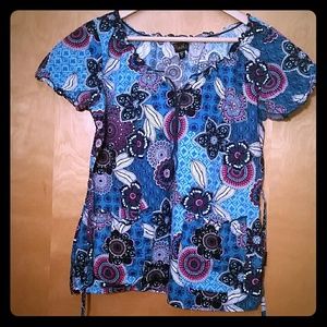 Peaches flower scrub top