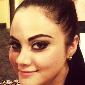 Meet your Posher, Zahira