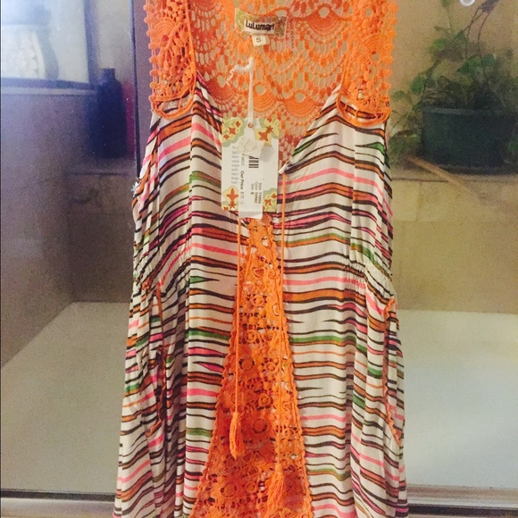 Top - Picture 2 of 2