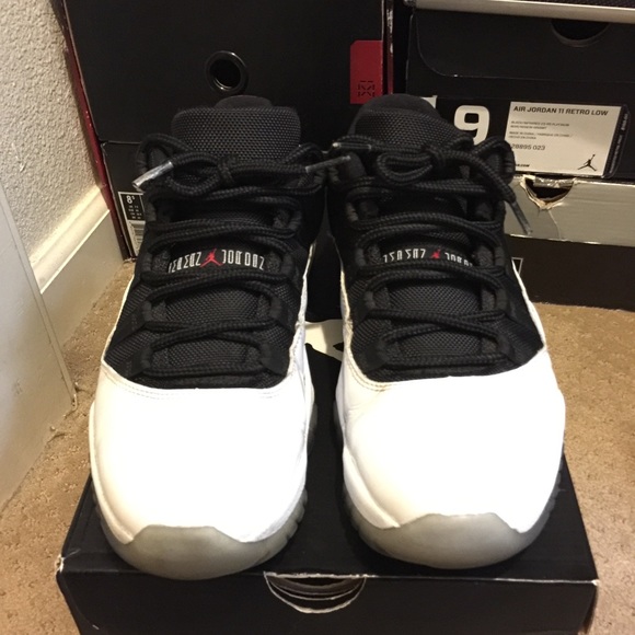 100% Authentic / 2013 Air Jordan 11 Retro Low - Picture 3 of 4