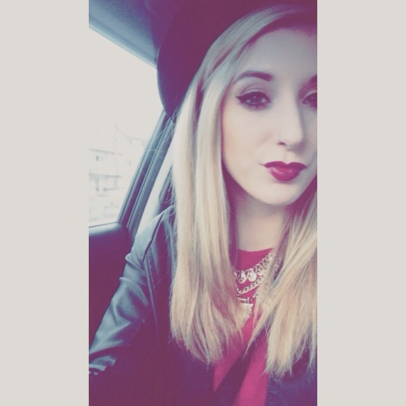 Meet your Posher, Megan - Picture 1 of 1