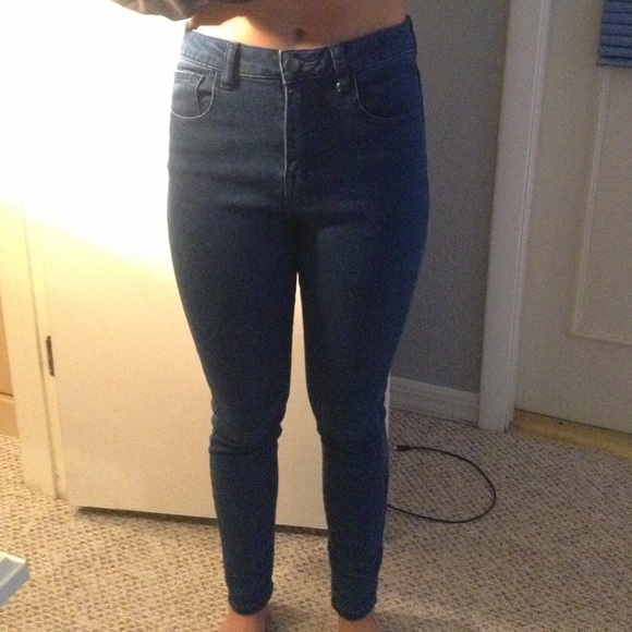 trendy high waisted jeans
