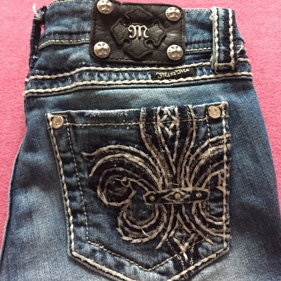 FLASH SALE!! Miss me Capri pants size 28!!!