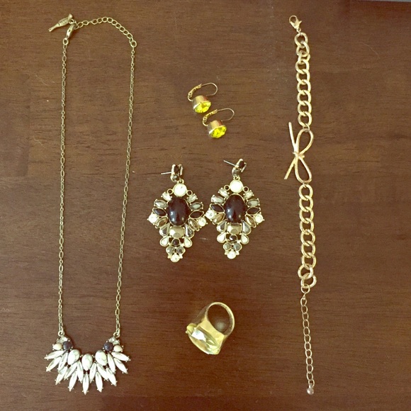 Designer fashion jewelry 5 pieces!