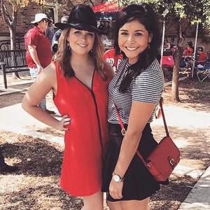 Meet your Posher, Whitney