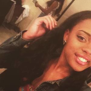 Meet your Posher, Dayanna