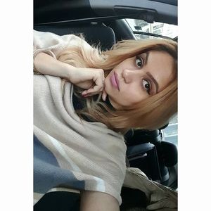 Meet your Posher, Cassandra