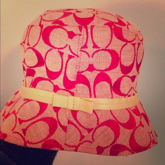Authentic Coach hat- never worn