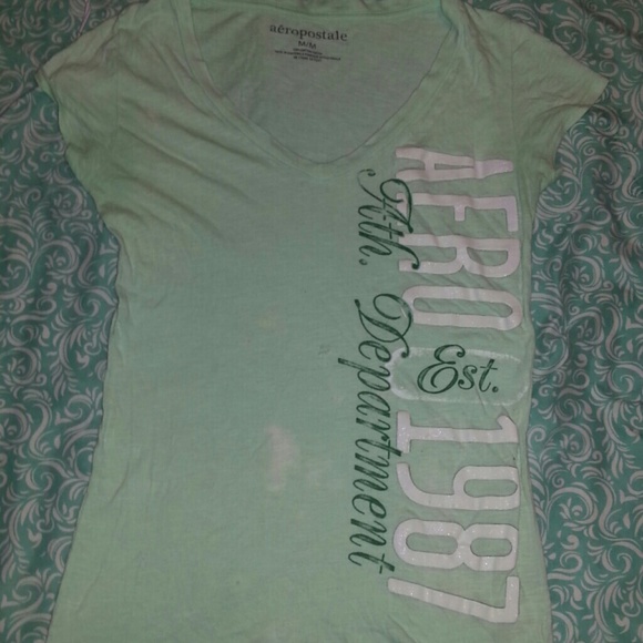 Mint Aeropostal V-neck shirt