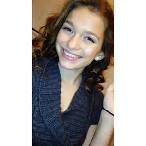 Meet your Posher, Vanessa