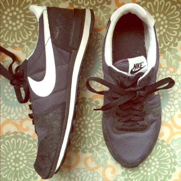 Floral nike running shoes