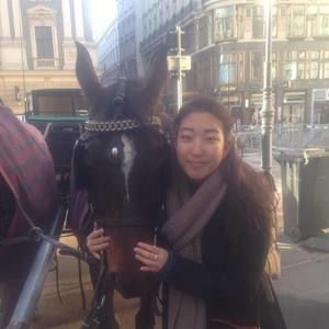 Meet your Posher, Sharon