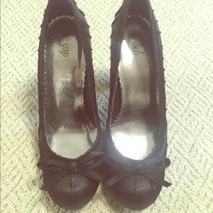 Black Bow Heels