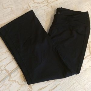 MPG Black Capri Yoga Pants L