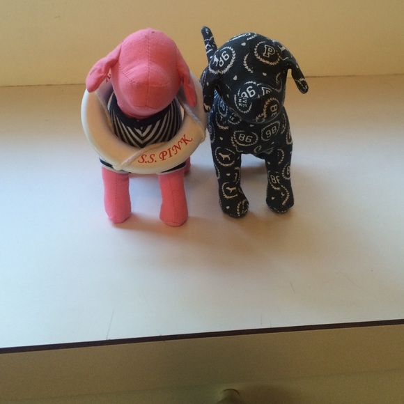 Victoria's Secret pink dogs