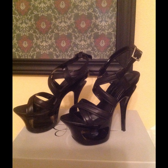 Jessica Simpson size 6 heels.