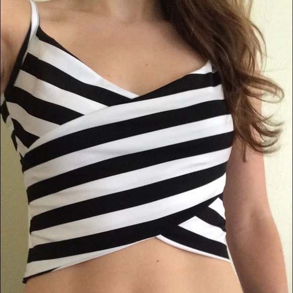 Black and White Crop Top