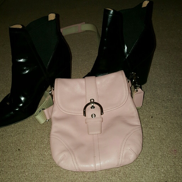 Coach light pink leather crossbody bag